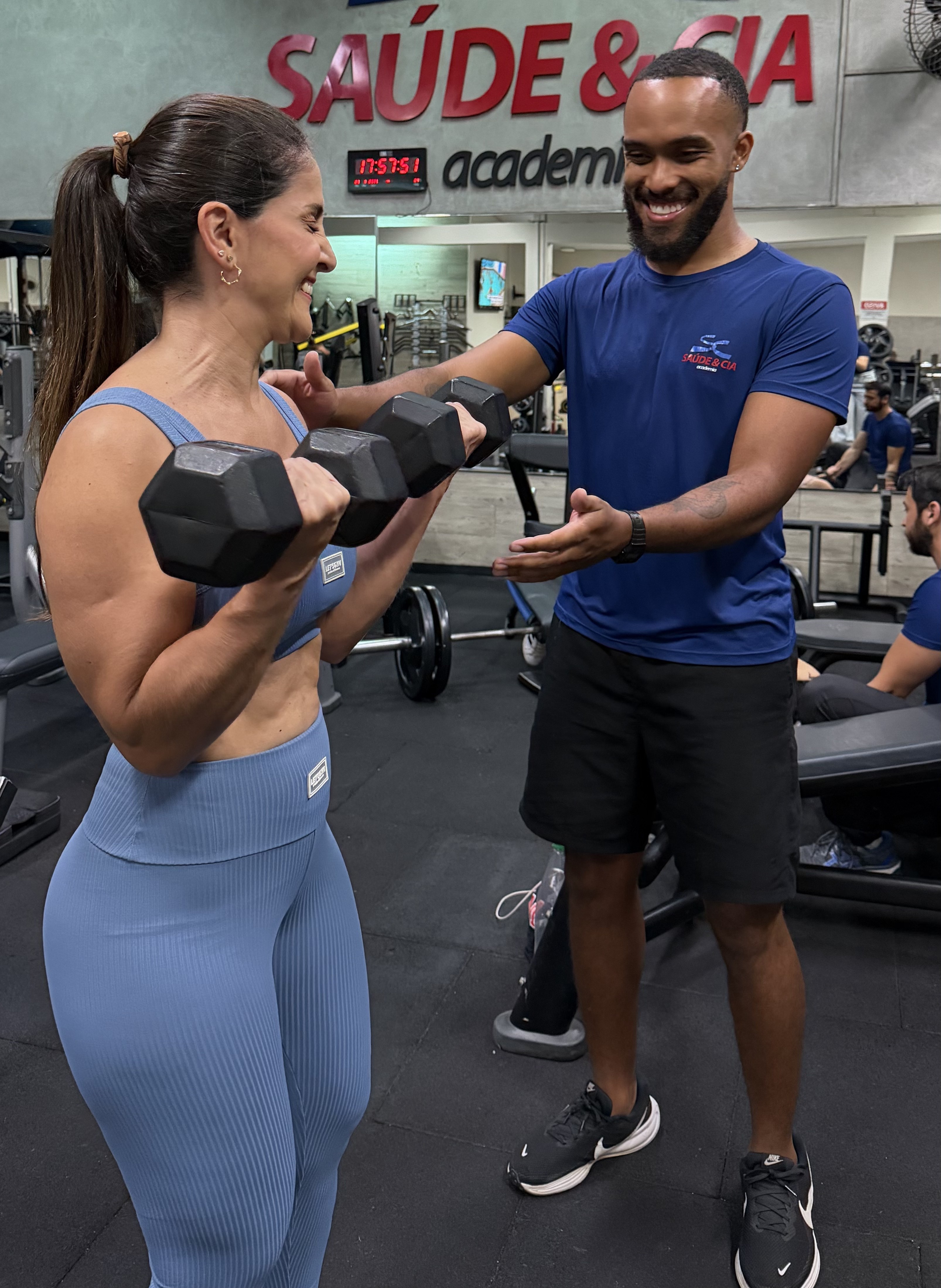 Sala de musculação da Academia Saúde & Cia